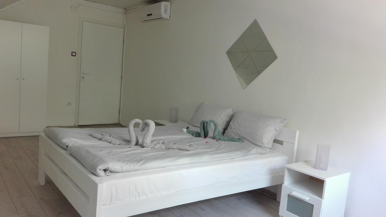 Apartment Dixy Belgrad Exteriör bild